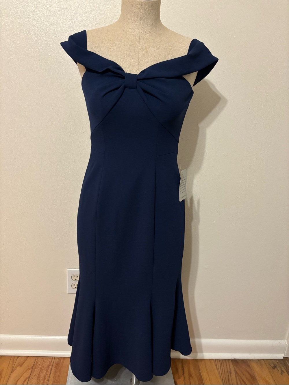 Gal Meets Glam Navy One-Shoulder Bow-Front Midi Dress